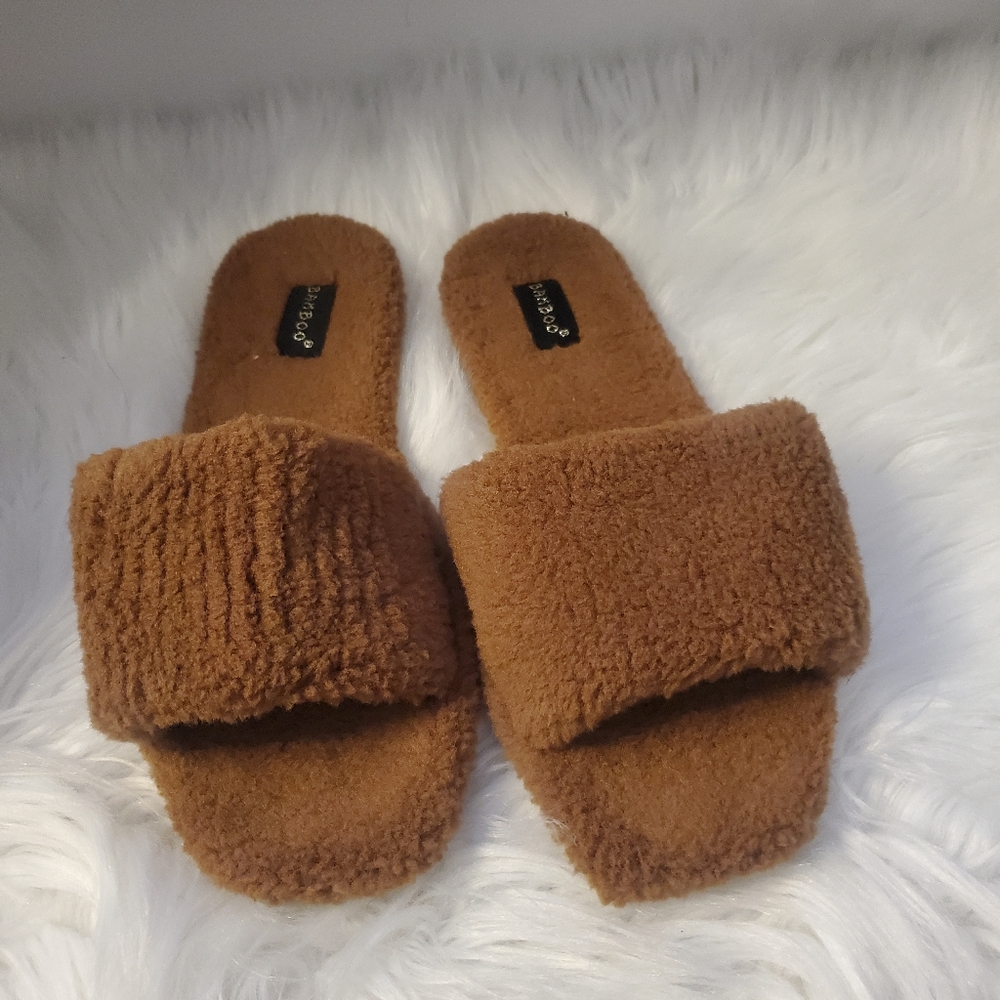 Bamboo Fur Sandals - Picture 4 of 4